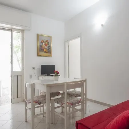 Pina 500 Meters From The Sea Marina di Mancaversa